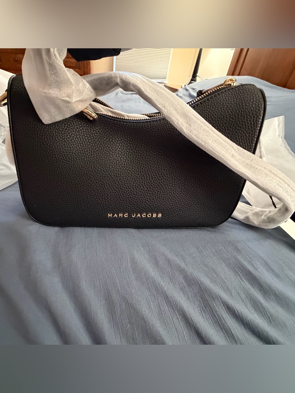 Marc Jacobs Black Leather Crossbody/Shoulder Bag. Brand new purse and wallet.